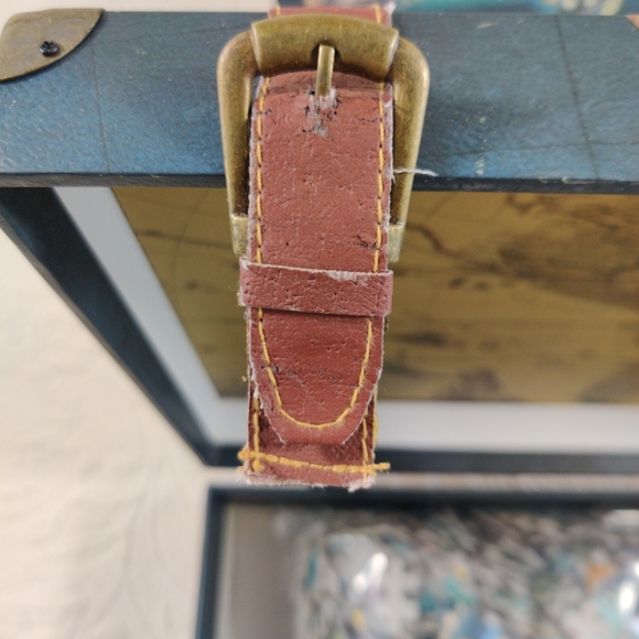 Explore America Seattle 1000 Piece 24 X 18 Puzzle In Suitcase Artist Eric Dowdle - Picture 10 of 11